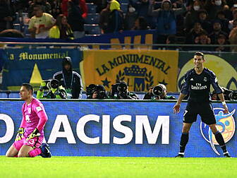 Real Madrid ease into Club Wor...